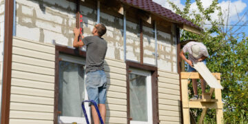 Vinyl Siding: Costs and Key Considerations, Explained (2025)